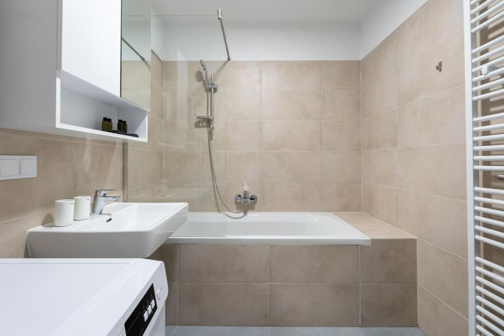 Appartement Trendy 1br, Direct Access By Hm Wenen